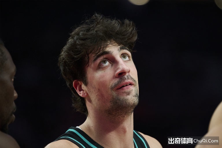 大乐透期号,专家推荐,质合分析前,天下足球,足球博彩,足球赛事投注,体育平台,足球赛事,在线足球博彩