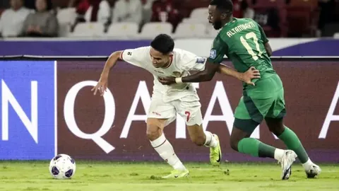 吉滕斯世界波助力，多特蒙德领跑德甲